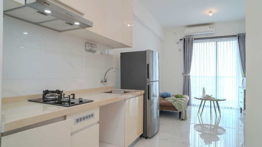 Private kitchen, 2Br Near Prasetiya Mulya University At Sky House Bsd Apartment, South Jakarta