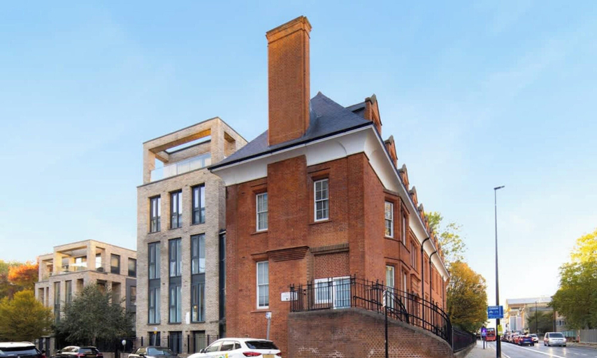 Others 2, 5 Mins Walk to Battersea Park Battersea Retreat, London