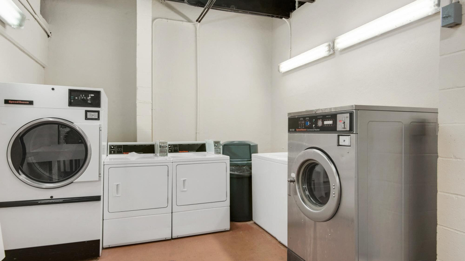 Bathroom 4, Sans Souci Unit 307, Escambia