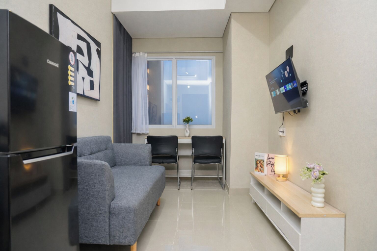 Living area 4, Tranquil 1Br At Royal Sentul Park Apartment, Bogor