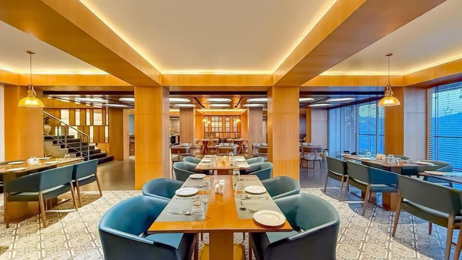 Restaurant 3, Pride Premier Darjeeling, Darjiling