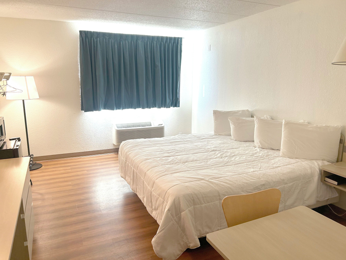 Room 2, Big Springs Inn, Deuel