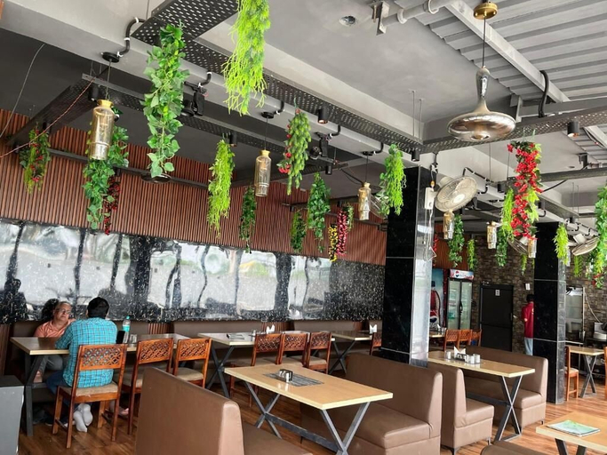 Dining 4, Crystael Hotel, Karnal