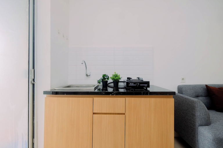 Private kitchen 2, Compact With Minimalist Designed 2Br At Bassura City Apartment, Jakarta Timur