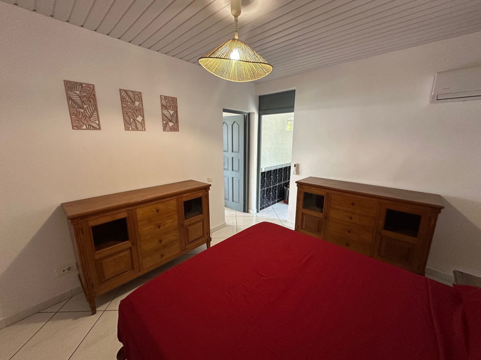 Room 3, Fare Bessert