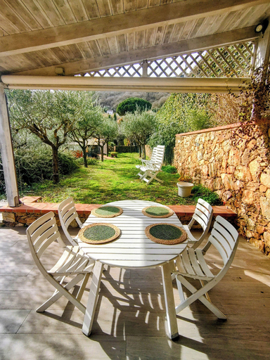 Outdoor dining 5, Villino degli Ulivi, Savona