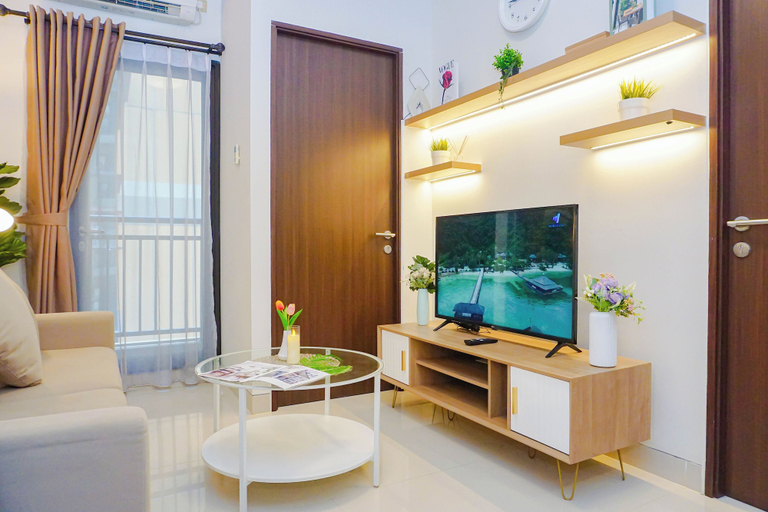 Living area 4, Comfortable And Contemporary 2Br At Apartment Transpark Cibubur, Depok