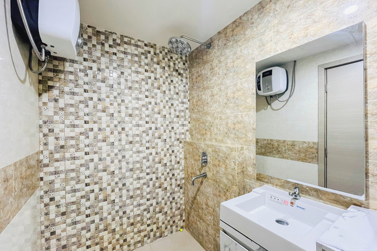 Bathroom 3, Cozy And Modern Studio At Mataram City Apartment, Sleman
