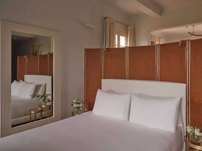 Bedroom 3, Pensione America, Lucca