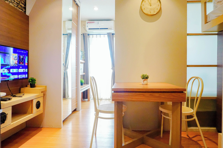 Room 5, Wooden Accent Studio At Atlanta Residence, Depok