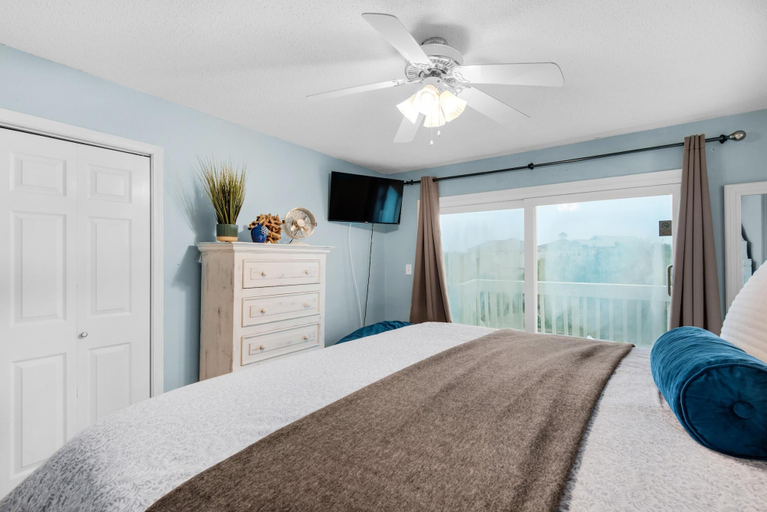Bedroom 3, Boardwalk B2, Escambia
