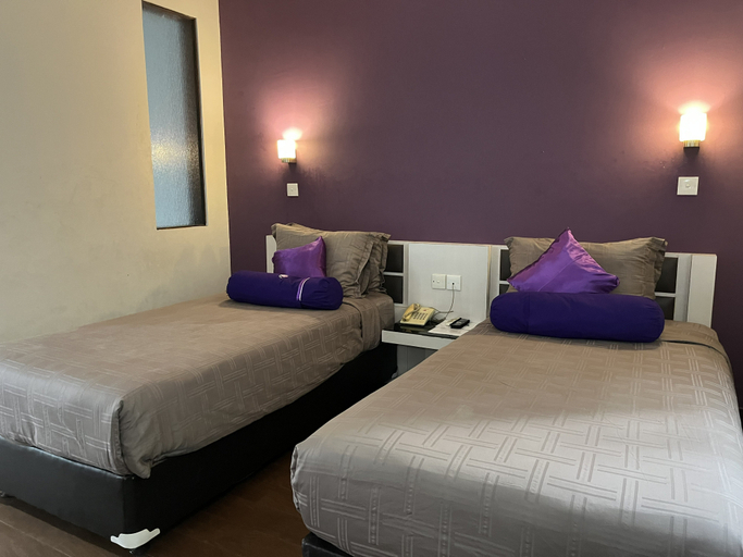 bedroom 37
