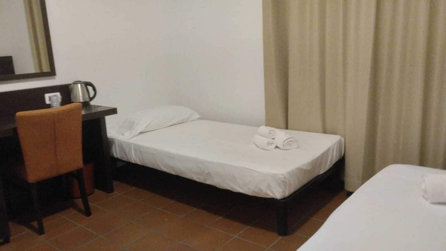 Bedroom 2, MC Hotel, Bergamo