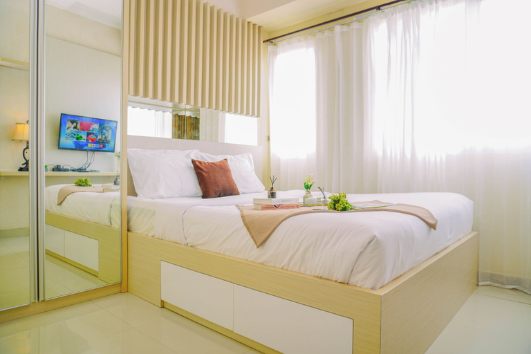 Interior 2, Bright 1Br With City View At Oasis Cikarang Apartment, Cikarang