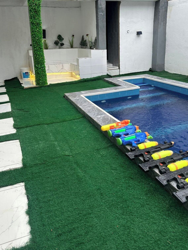 Pool 2, Wellington Hotels Limited, Uvwie
