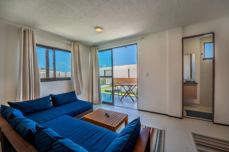 Living area 4, Beachfront Duplex Foot in the Sand By Carpediem, Aquiraz