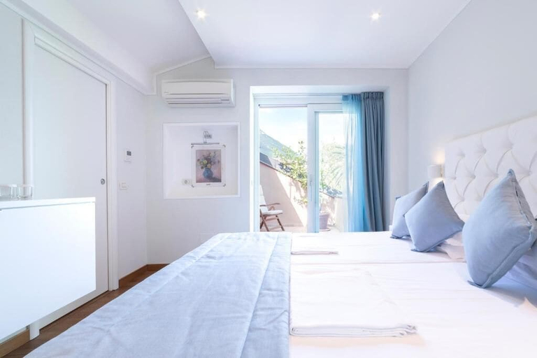 Bedroom 2, Baia d'oro, Brescia