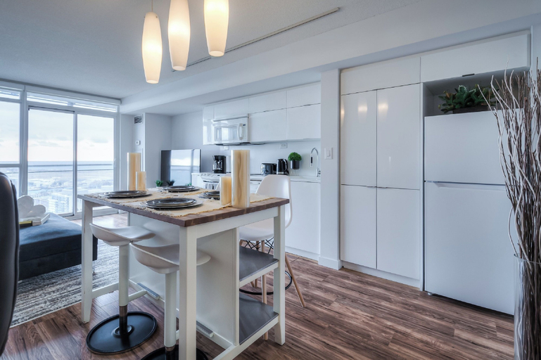 Private kitchen 3, Maple Meridian Executive Suites Toronto, Toronto