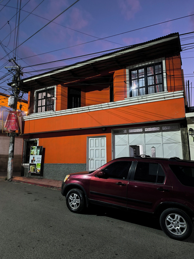 Exterior, Karim Hostal Antigua, ZONA 2