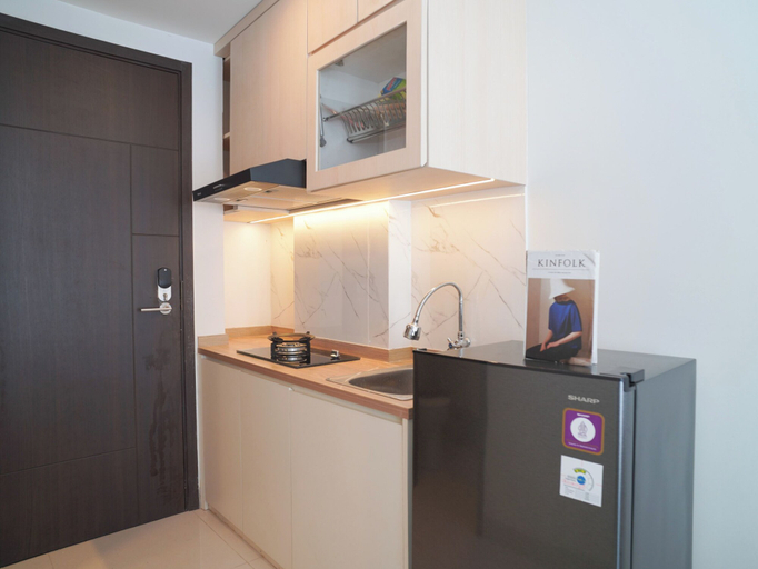 Private kitchen 2, Tranquil Studio At Citra Living Apartment, Jakarta Barat