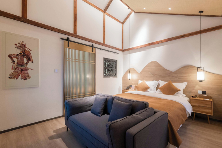 Room 4, Nine Melodies View Courtyard Guesthouse, Luoyang