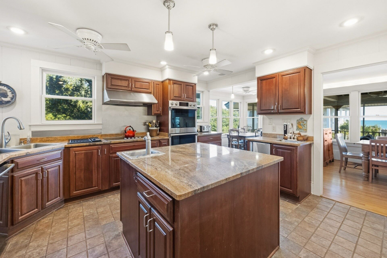 Private kitchen 2, Safari Sands 9 Bedroom Home, Georgetown