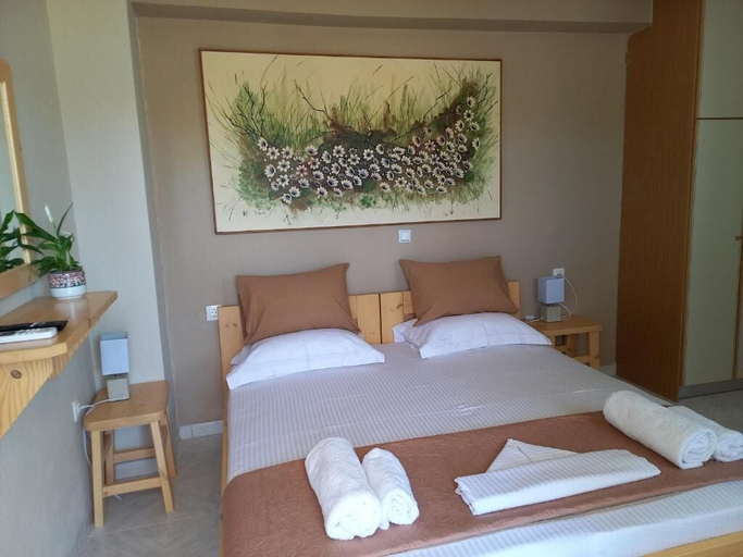 Room 2, mulberry house, Peloponnese