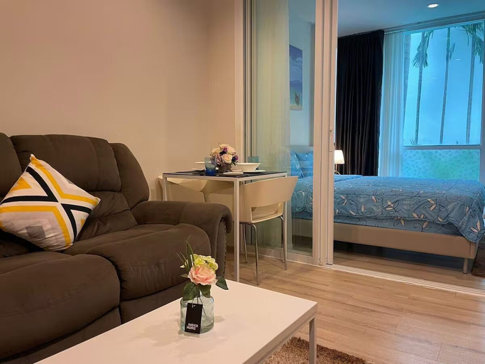 Room 5, The Base Downtown Phuket By Ploy, Phuket Island