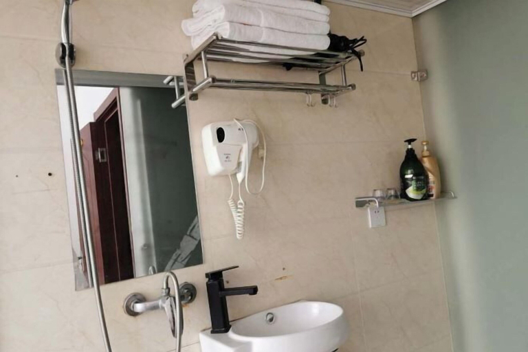 Bathroom 3, Tongli Riverside Inn, Suzhou