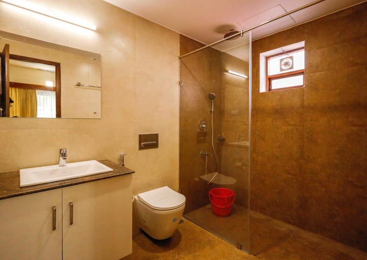 Bathroom 4, River Whisper Villa, Ernakulam