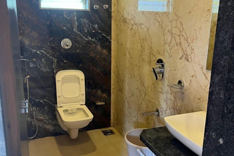 Bathroom 3, Hotel Mahabaleshwar Mount View, Satara