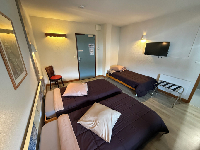 Bedroom 3, Hôtel de la Vallée, Doubs