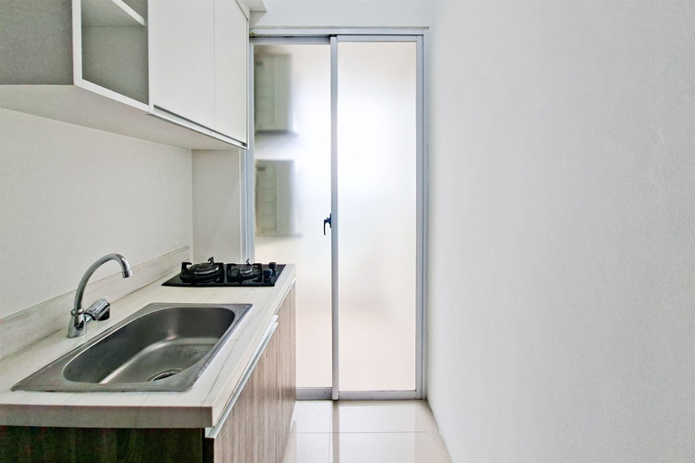Private kitchen 3, Comfortable 1Br Apartment Near Telkom University At Vittoria Residence, Jakarta Barat