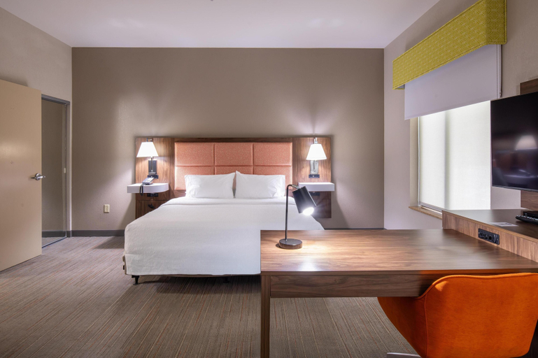 Bedroom 3, Hampton Inn Omaha West-Lakeside, Douglas