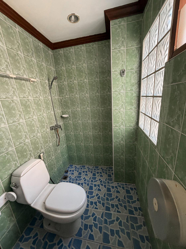 Bathroom 4, Green Hotel, Pattaya