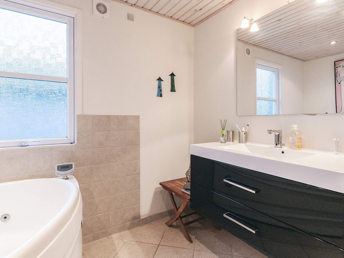 Bathroom 3, 6 Person Holiday Home in Hals, Aalborg