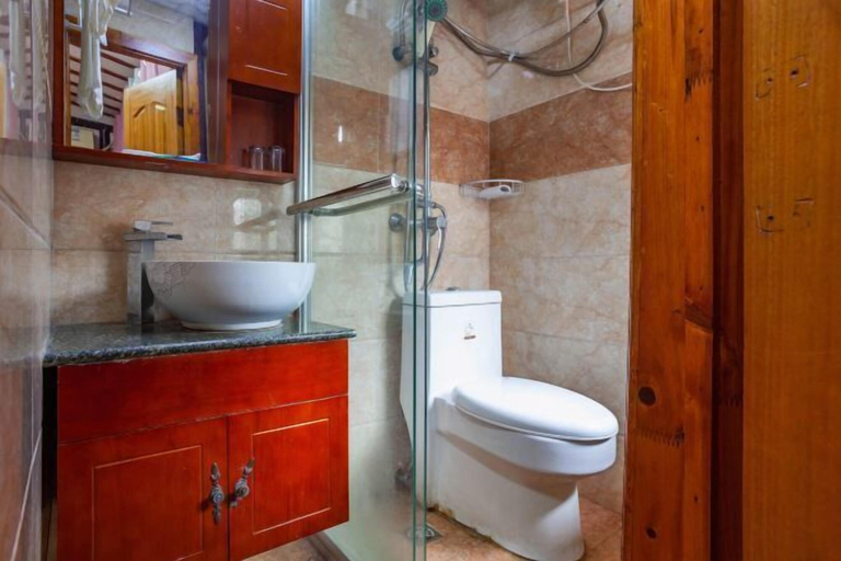 Bathroom, Zhouzhuang Inn, Suzhou
