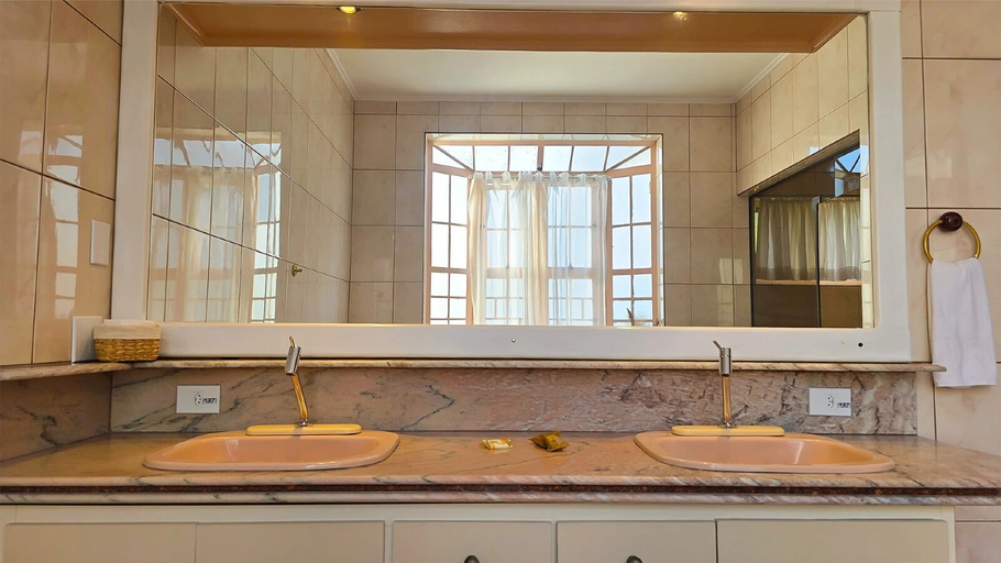 Bathroom 4, Rogai Hotel e Pousada, Aparecida