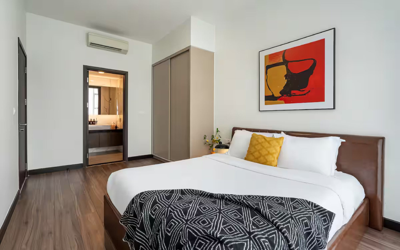 Room 5, LaLa Linden Empire Luxury Residence, District 2