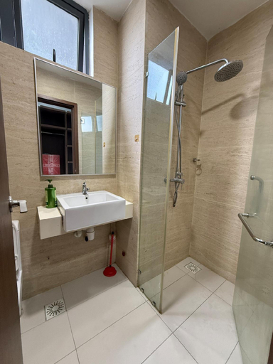 Bathroom, Crescent bay suites A Family House By STAY, Johor Bahru