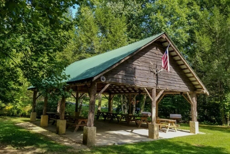Outdoor dining 5, Timberstone 4 Bedroom Home, Sevier