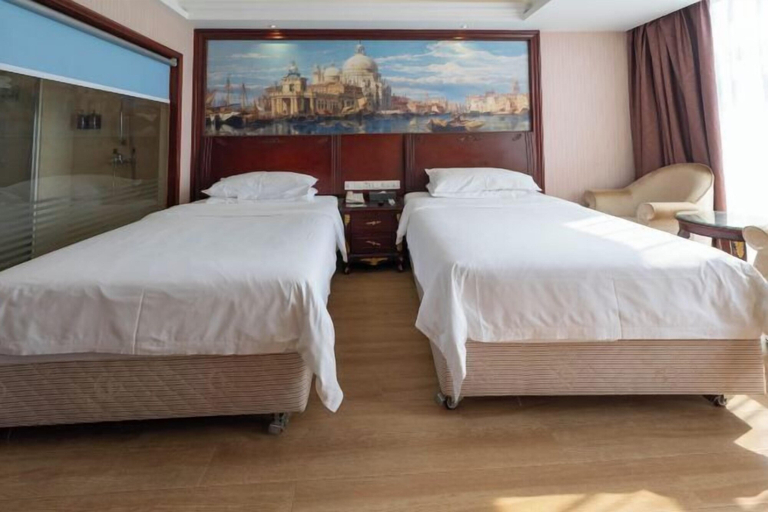 Bedroom 3, Vienna Hotel (Shanghai Sheshan Happy Valley), Shanghai