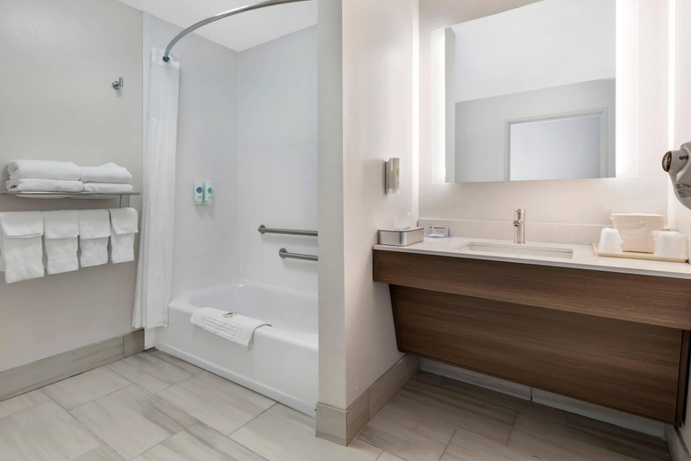 Bathroom 4, Comfort Inn Ballard-Roosevelt, Uintah