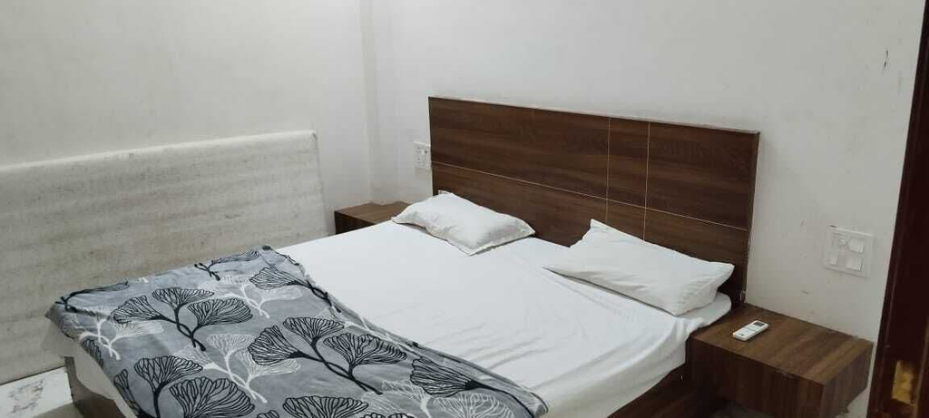 Room 2, Astha Homestay & Guest House, Mathura