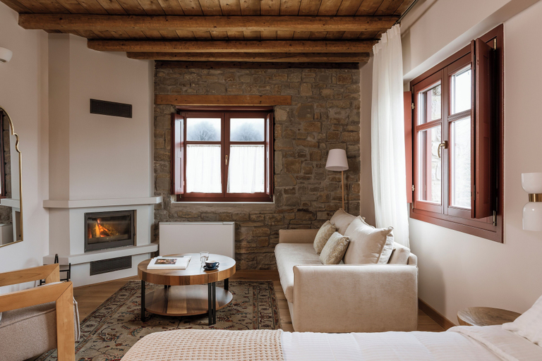 Room 5, Le Marron, West Macedonia