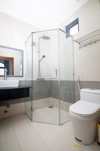 Bathroom 5, Con Son Victory Hotel, Côn Đảo