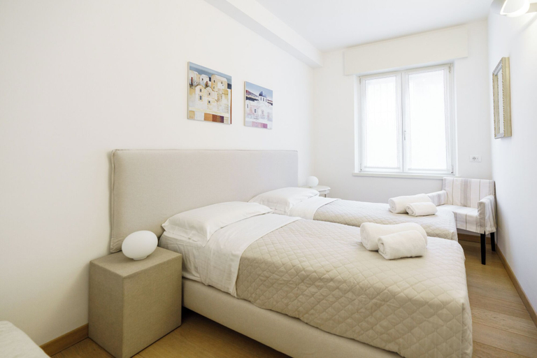 Room 4, Vicolo stella 6, Verona