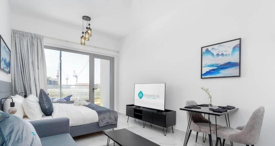 Room 3, Bloomfields New STU in Oasis Masdar, Abu Dhabi City
