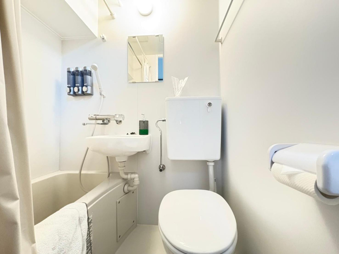 Bathroom 2, ウィングランデ博多南, Fukuoka