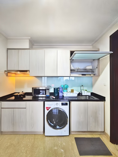 Private kitchen 4, Manoré By SanLiving - 2BR - Private Lift, Jakarta Pusat